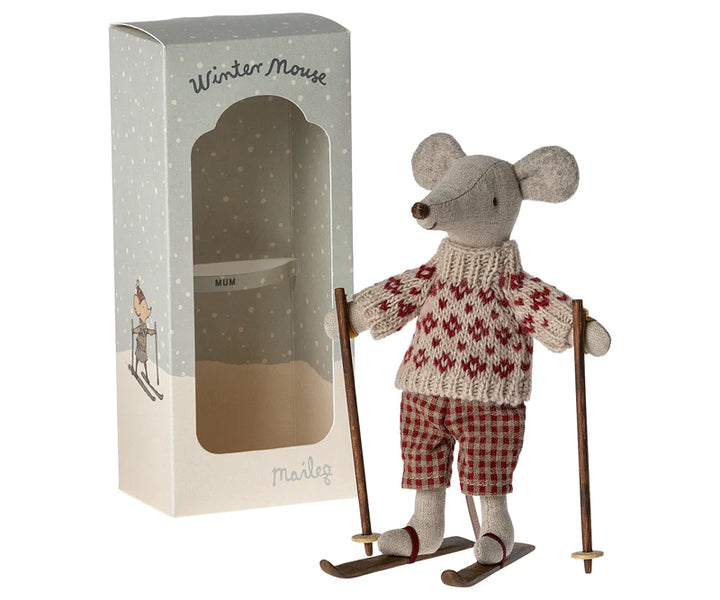 Maileg – Winter Mum Mouse with Ski Set