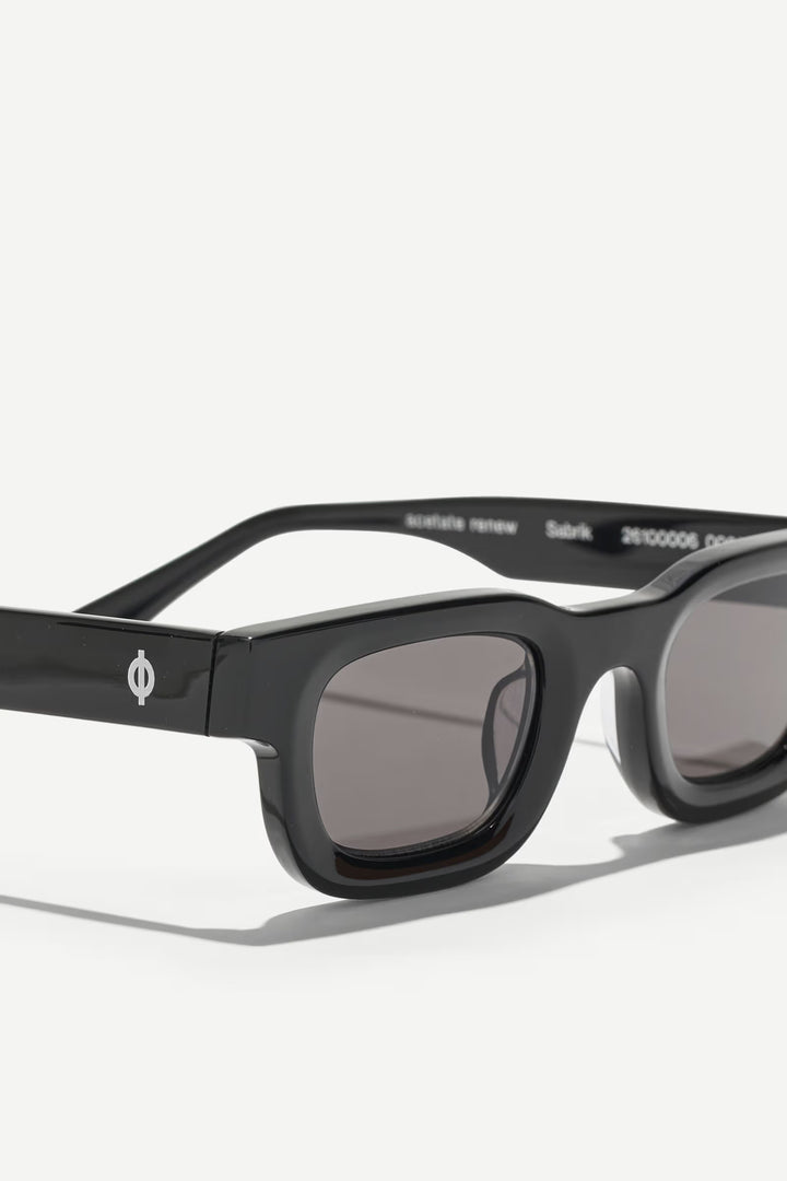 Samsoe Samsoe - Sabirk Sunglasses in Black