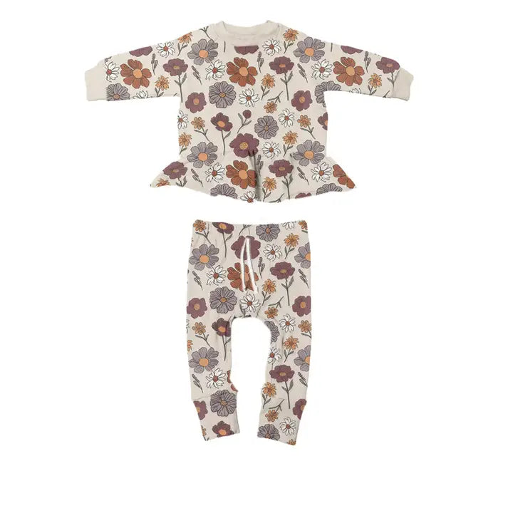Gunamuna – Ruffled Sweatshirt + Pants Set in Bouquet