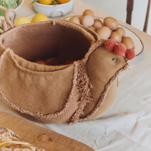 Lorena Canals – Chicken Basket in Toffee