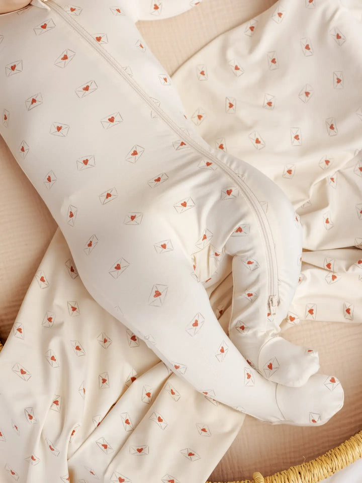 Quincy Mae – Bamboo Zip Footie in Valentine