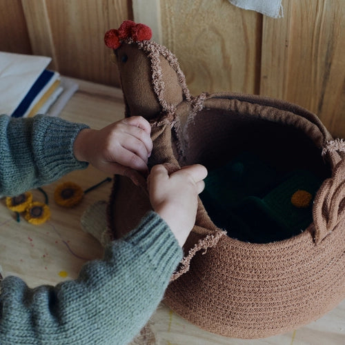 Lorena Canals – Chicken Basket in Toffee