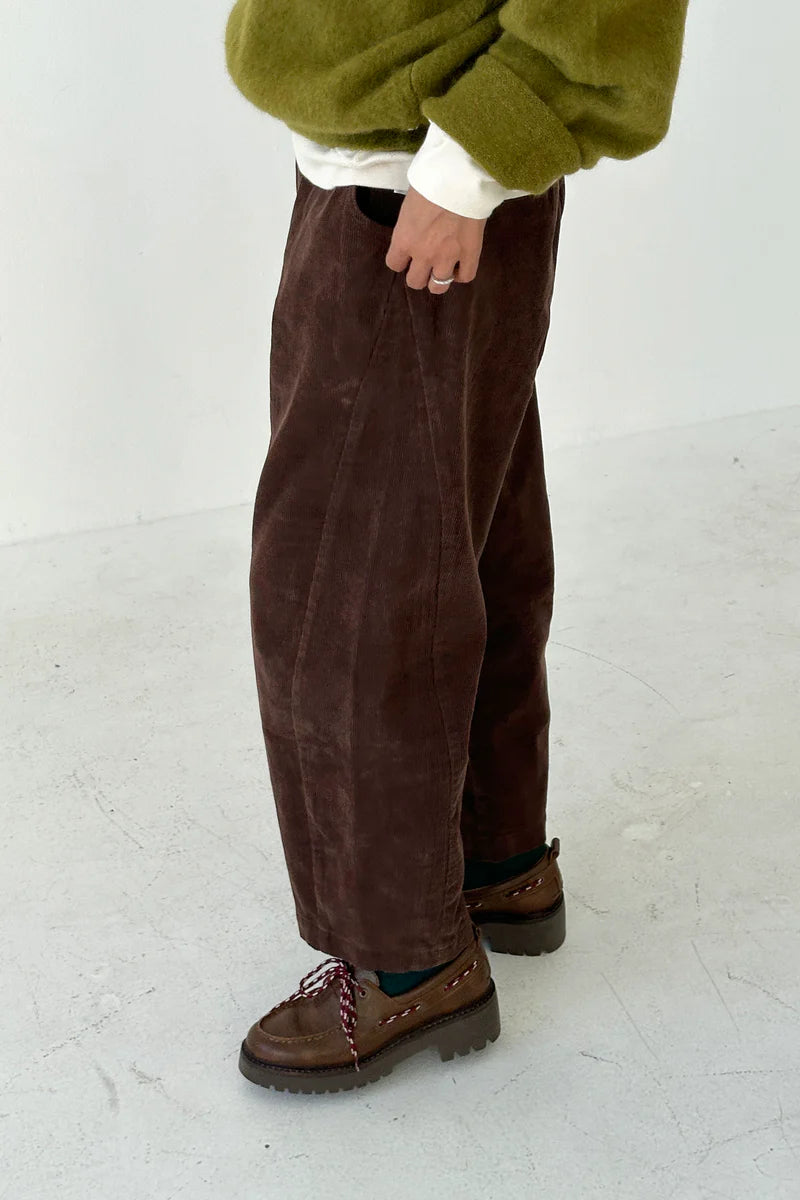 Le Bon Shoppe - Arc Corduroy Pants in Chocolate