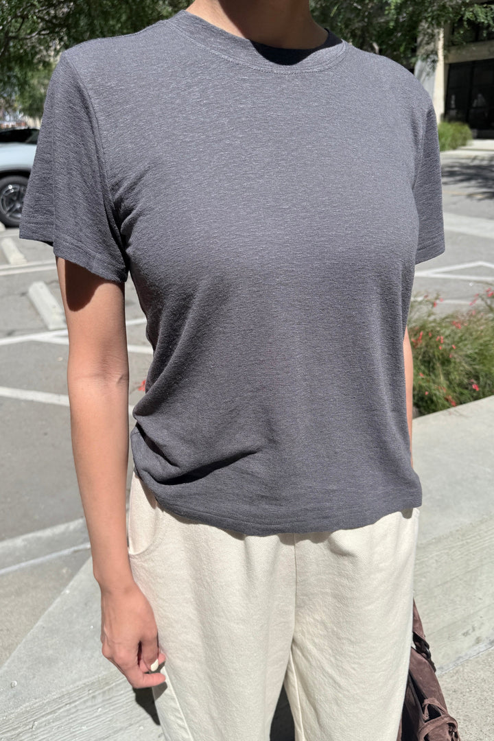 Le Bon Shoppe - Bo Linen Blend Tee in Charcoal