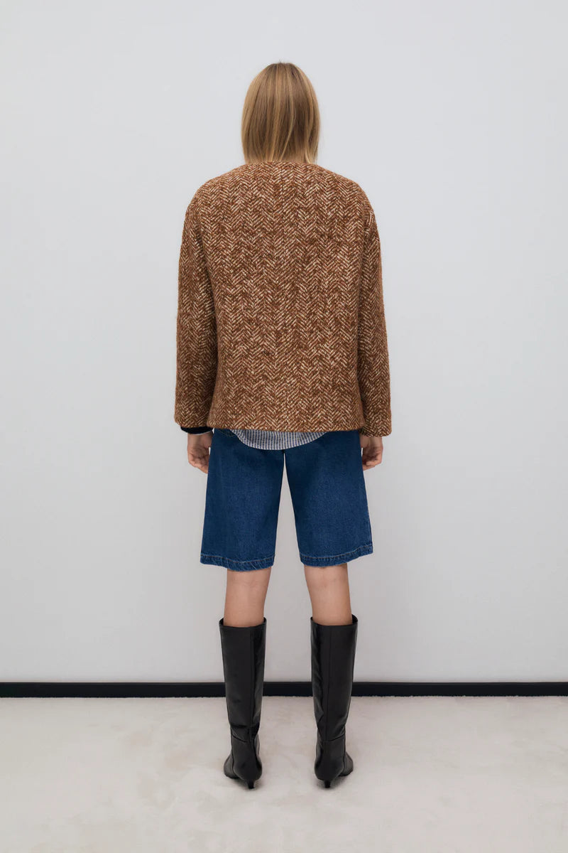 The New Society – Daniela Blazer in Camel Touch