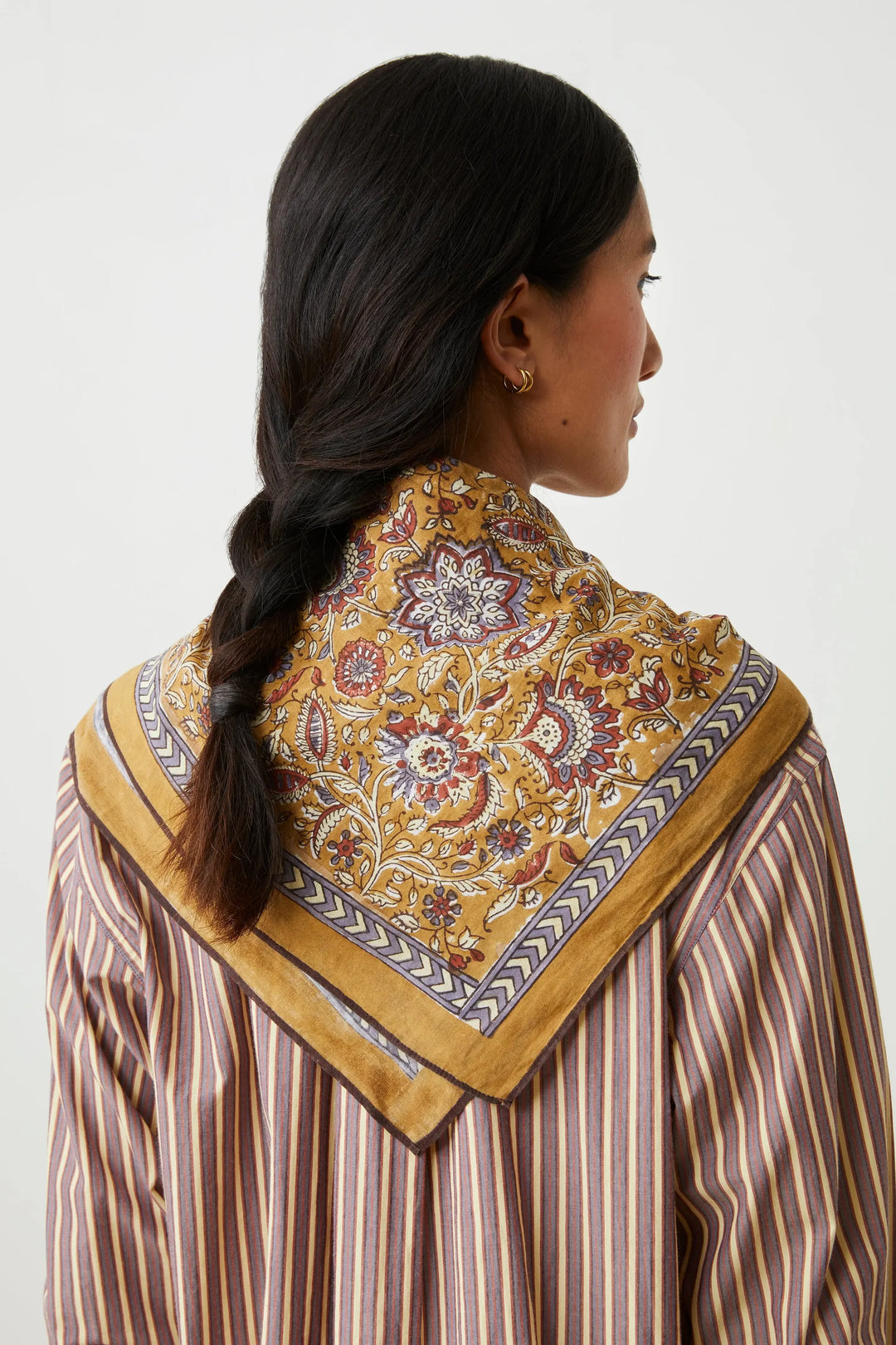 Moismont – Scarf Agra No. 823 in Mineral