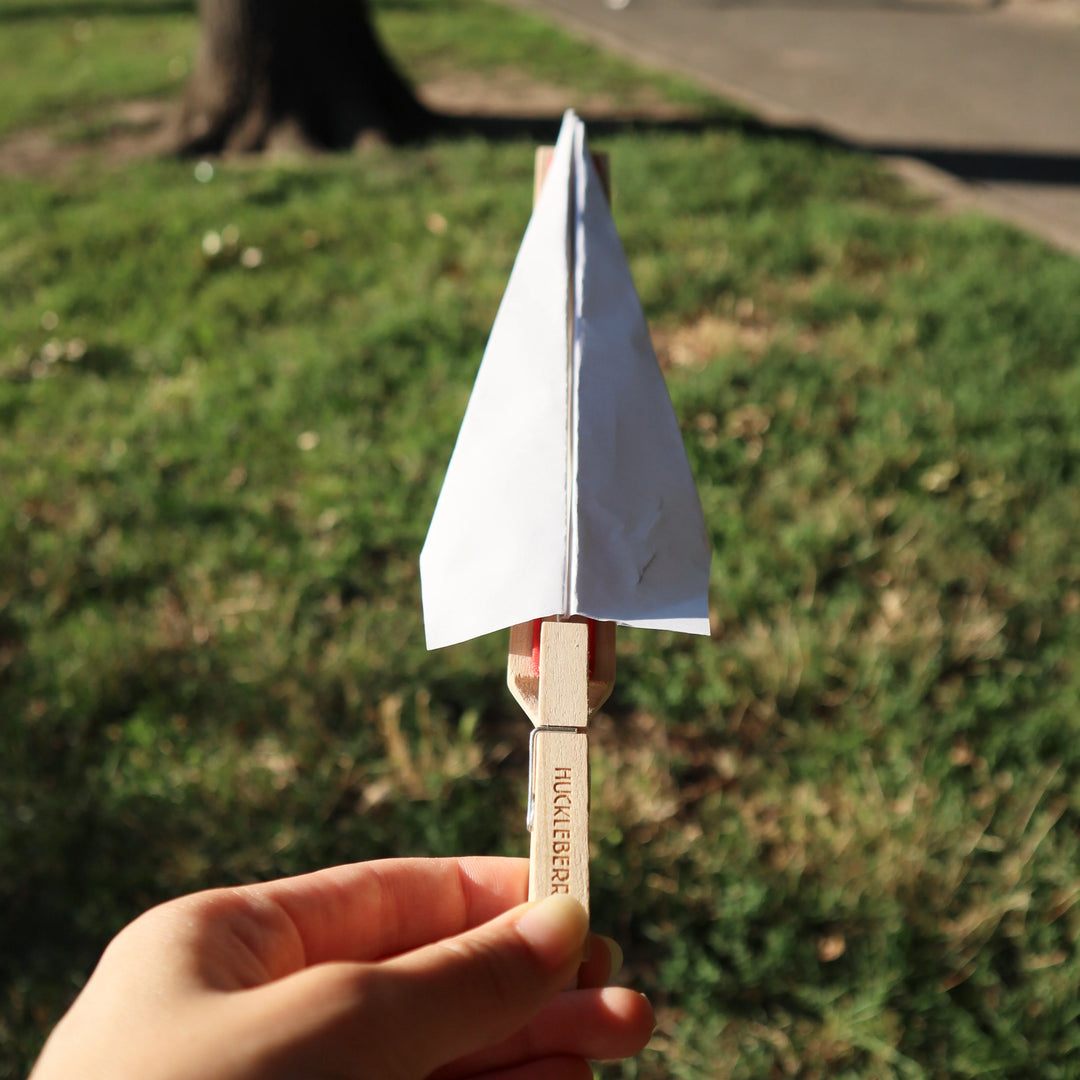 Huckleberry by Kikkerland - Paper Plane Launcher