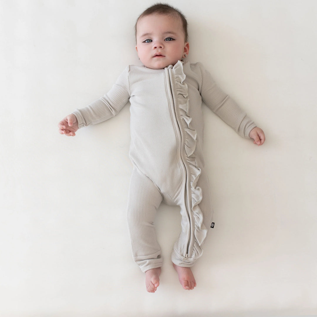 Kyte Baby - Ribbed Ruffle Zipper Romper in Oat