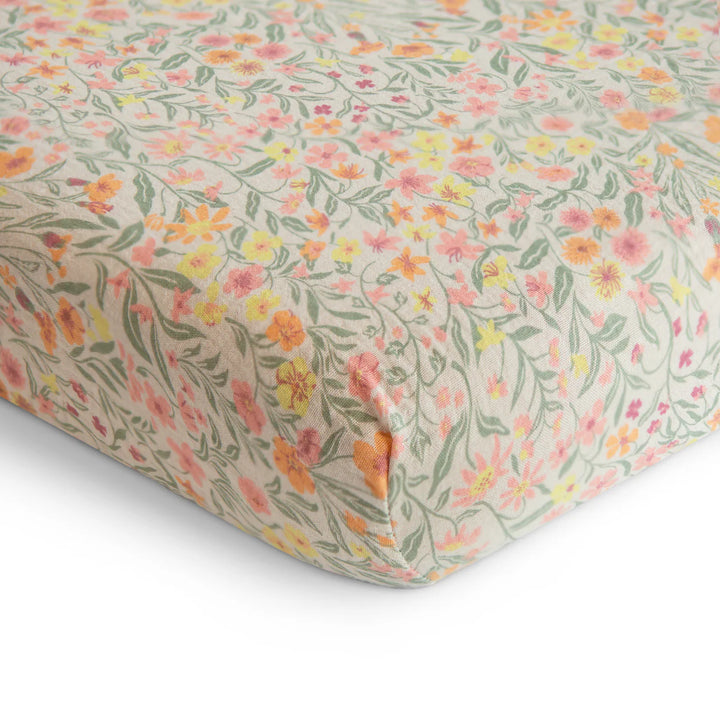 Mushie - Extra Soft Muslin Crib Sheet in Pastel Blooms