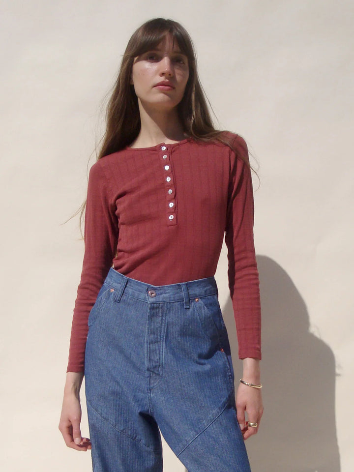 Emma Rothkopf - Long Sleeve Cotton Pointelle Henley Tee in Tomato