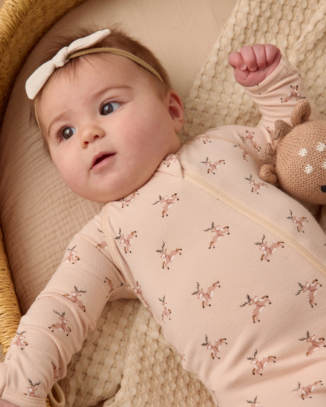 Quincy Mae – Bamboo Zip Long Sleeve Footie in Reindeer