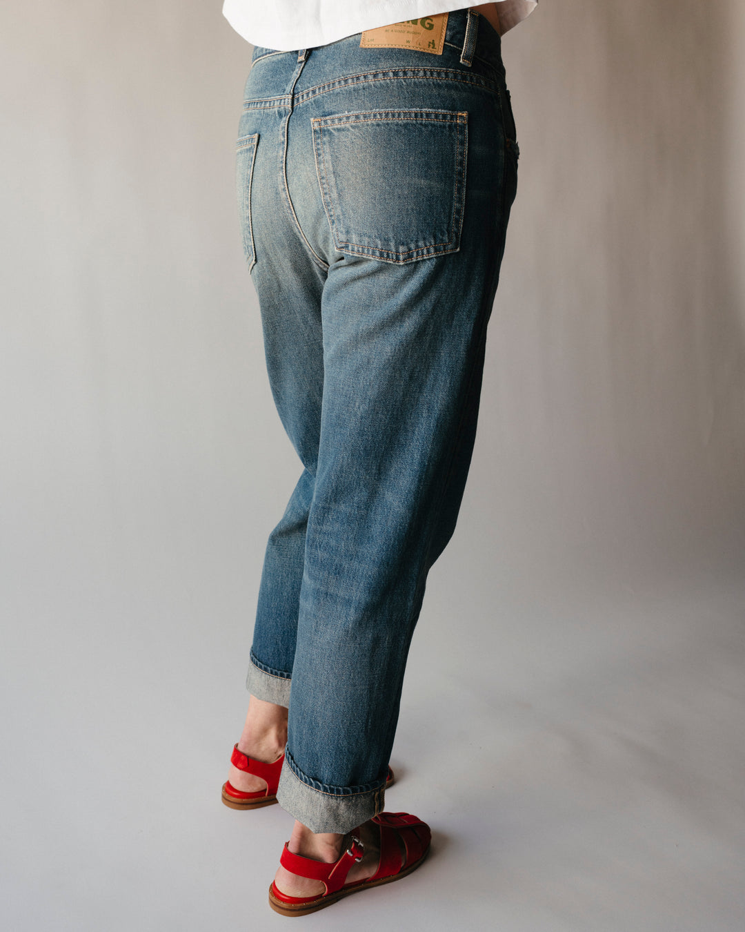 Hey Gang – Loose Crop in Richman Wash