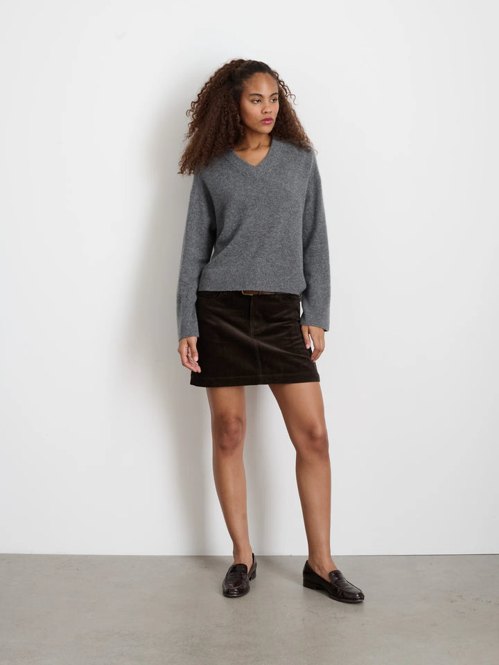 Alex Mill - Rowan V-Neck Cashmere Sweater in Sterling Grey