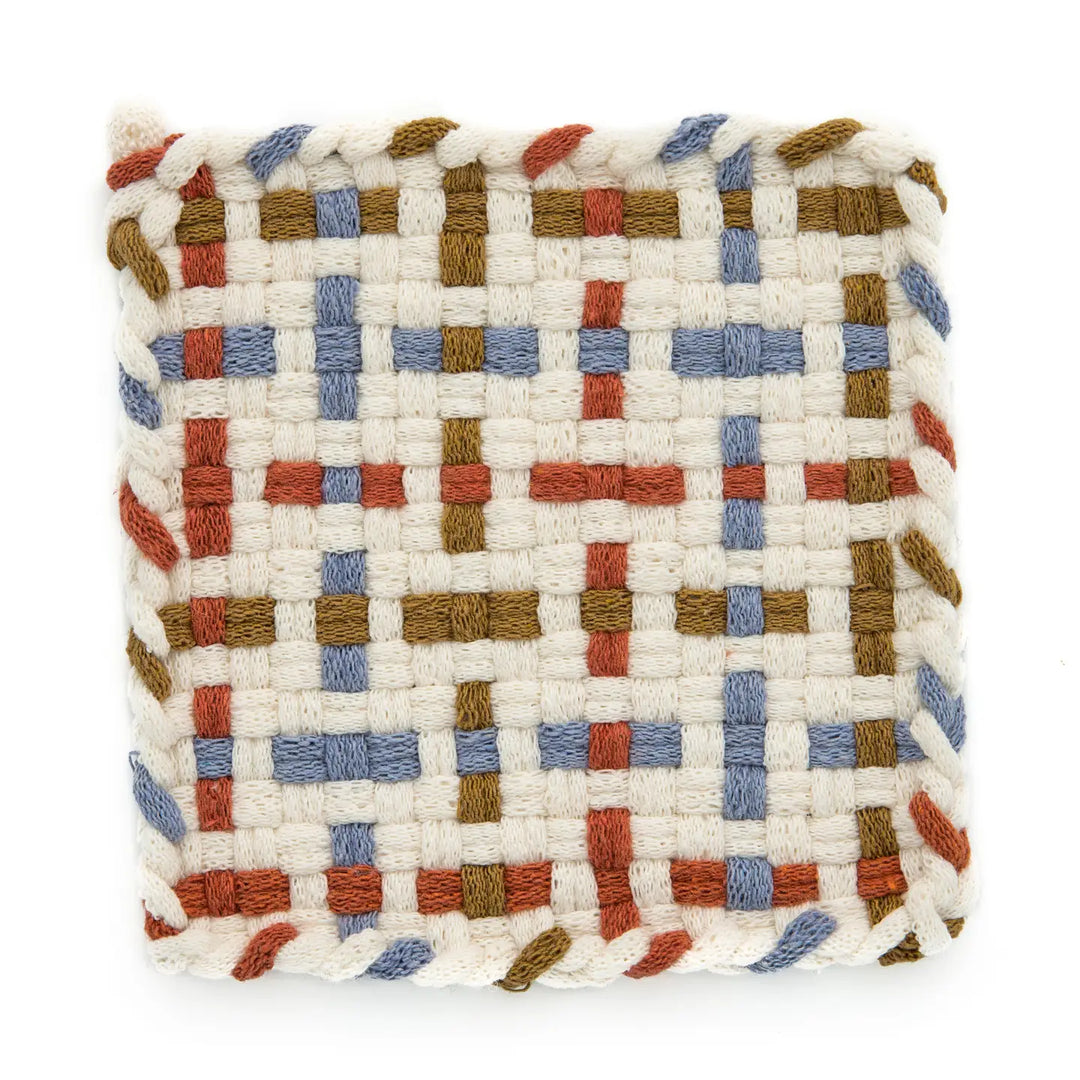 Pot Holder in White, Spice and Hydrangea