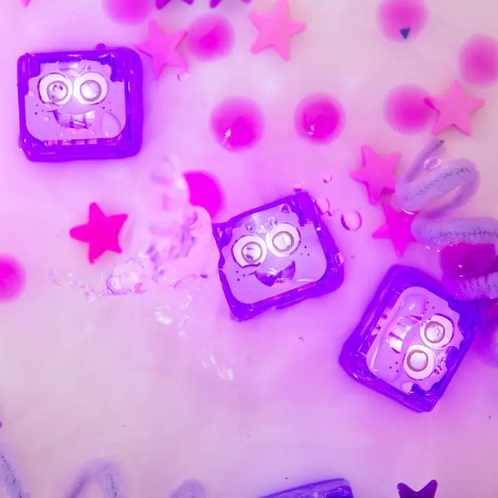 Glo Pals Lumi Purple Light-Up Cubes