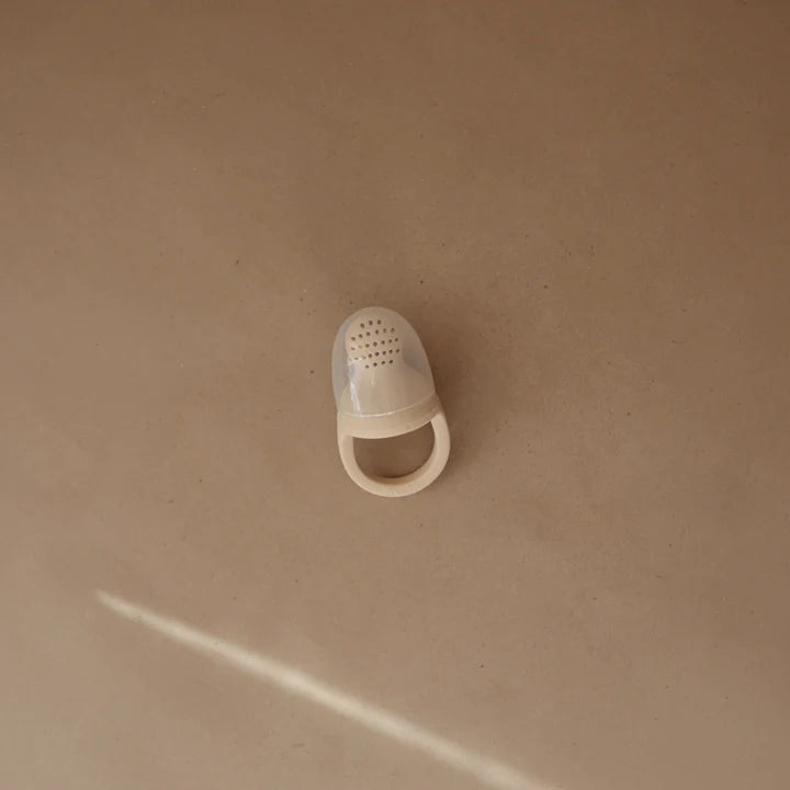 Mushie - Silicone Fresh Food Feeder 2-Pack in Shifting Sand