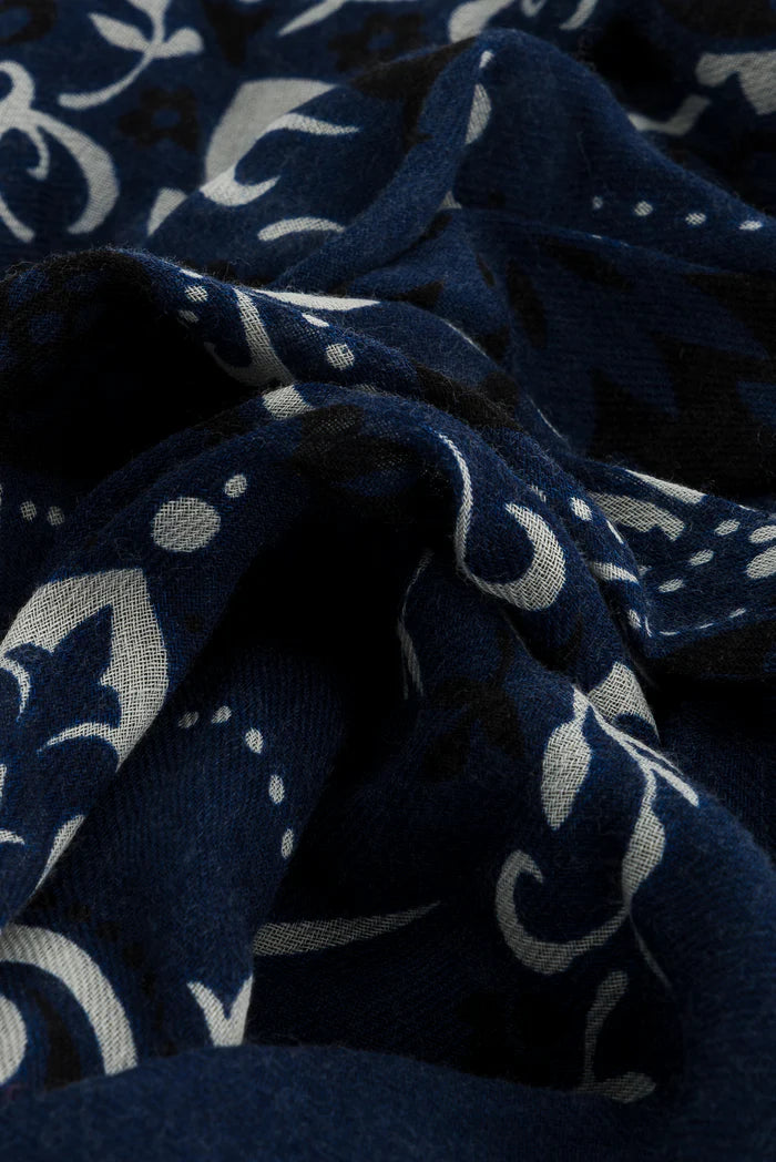 Maison Lecomte Flament – Cashmere Bandana Scarf in Navy