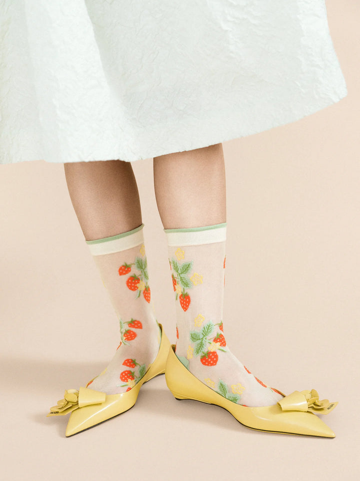 Hansel from Basel –Wild Strawberry Sheer Crew