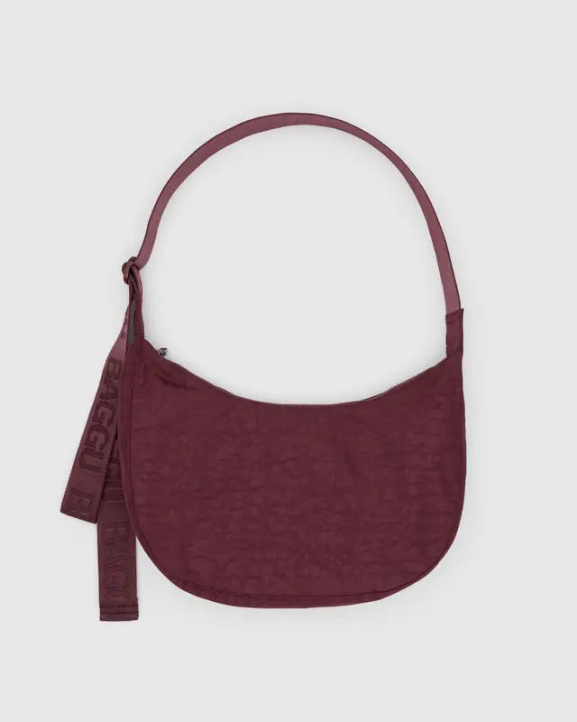 BAGGU - Medium Nylon Crescent Bag in Mahogany
