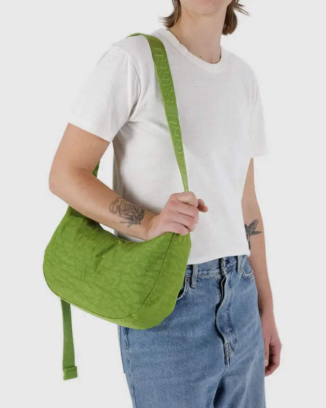 BAGGU - Medium Nylon Crescent Bag in Green Juice