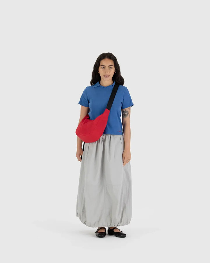 BAGGU - Medium Nylon Crescent Bag in Candy Apple