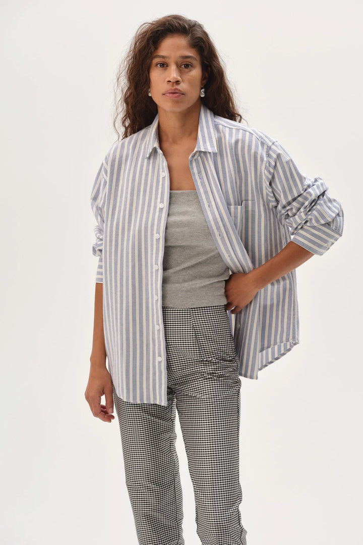 Donni – Donni Oxford Stripe Shirt in Butter