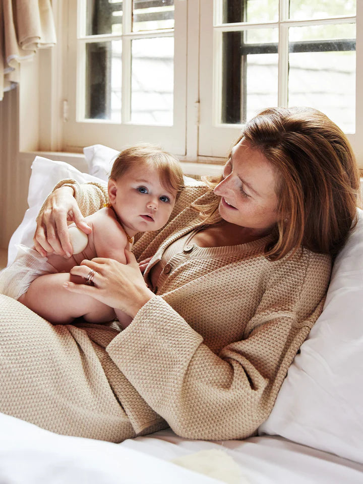 Kate Mcleod – Mama Stone Solid Lotion Bar